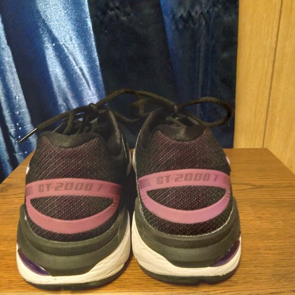 Asics Shoes Dynamic Duomax Sneakers Asics Sneakers Womens Poshmark